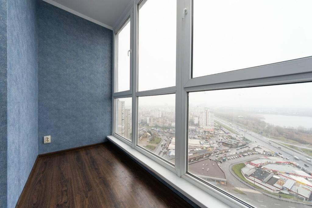 Современные Апартаменты Метро Харьковская Генератор В Доме Kiev Extérieur photo
